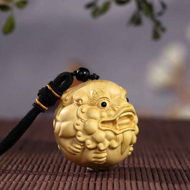 Boxwood Carved Lion Head Pixiu Handheld Massage Ball - Animal-Themed Gift for Elders