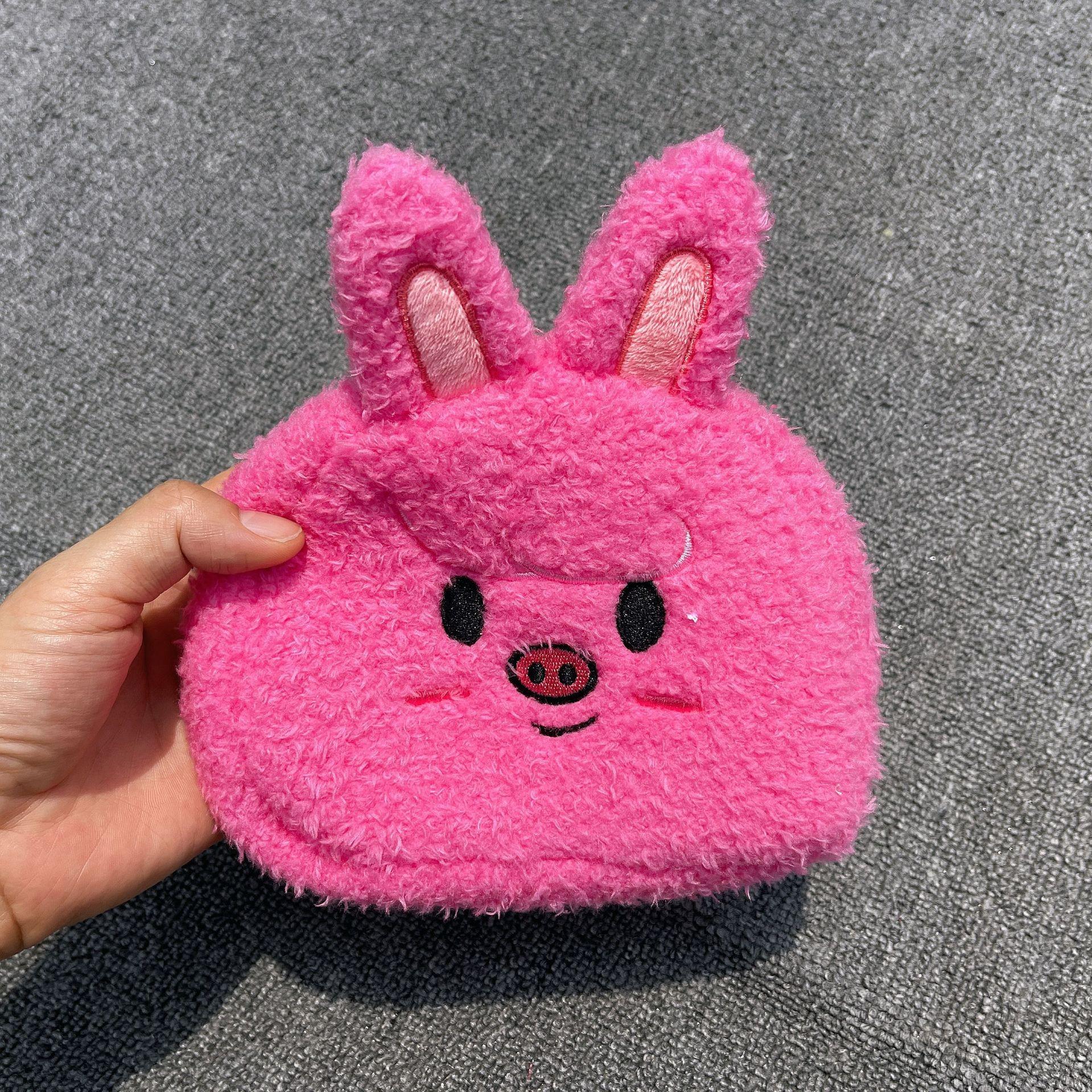 Косметичка SKZ LoveStay Chocolate Factory Pouch - Пушистая косметичка