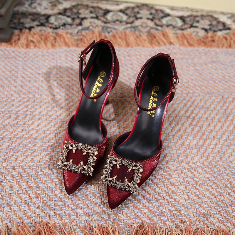 Temperamentvolle Society-Lady feiner Absatz Satin hohl High Heels Sommer Strass-Schnalle große Größe 41 bis 43