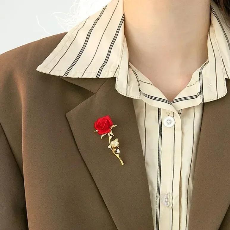 

Новые модные броши в виде растений и цветов для женщин, роскошные броши, булавки в виде цветов ромашки и жасмина, аксессуары для одежды