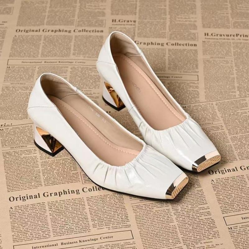 

New autumn women s metal head temperament shallow mouth single shoes women s thin mid-heel shoes fashion pleated women s shoes 34