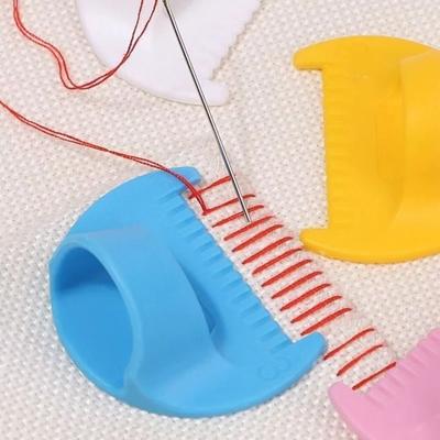 4 mini outils de couture durables et portables pour un gain de temps et des projets de bricolage faciles à réaliser.