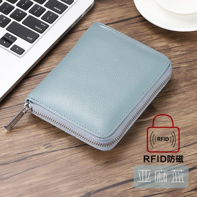 Mens RFID Blocking Leather Card Holder Wallet With Passport Compartment Full-Grain Cowhide Multi-Slot Organizer Daily Use