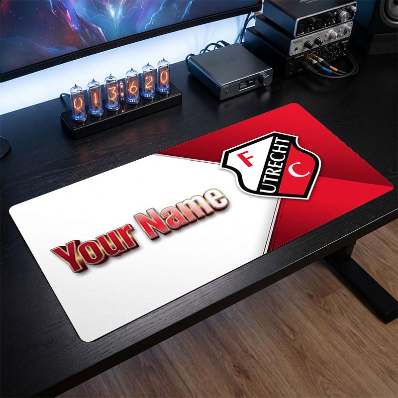 FC Utrecht Individuelles großes Mauspadd, Personalisierter Textdruck mit Namen, Fußballlogo Rutschfeste Schreibtischmatte Gaming-Geschenk