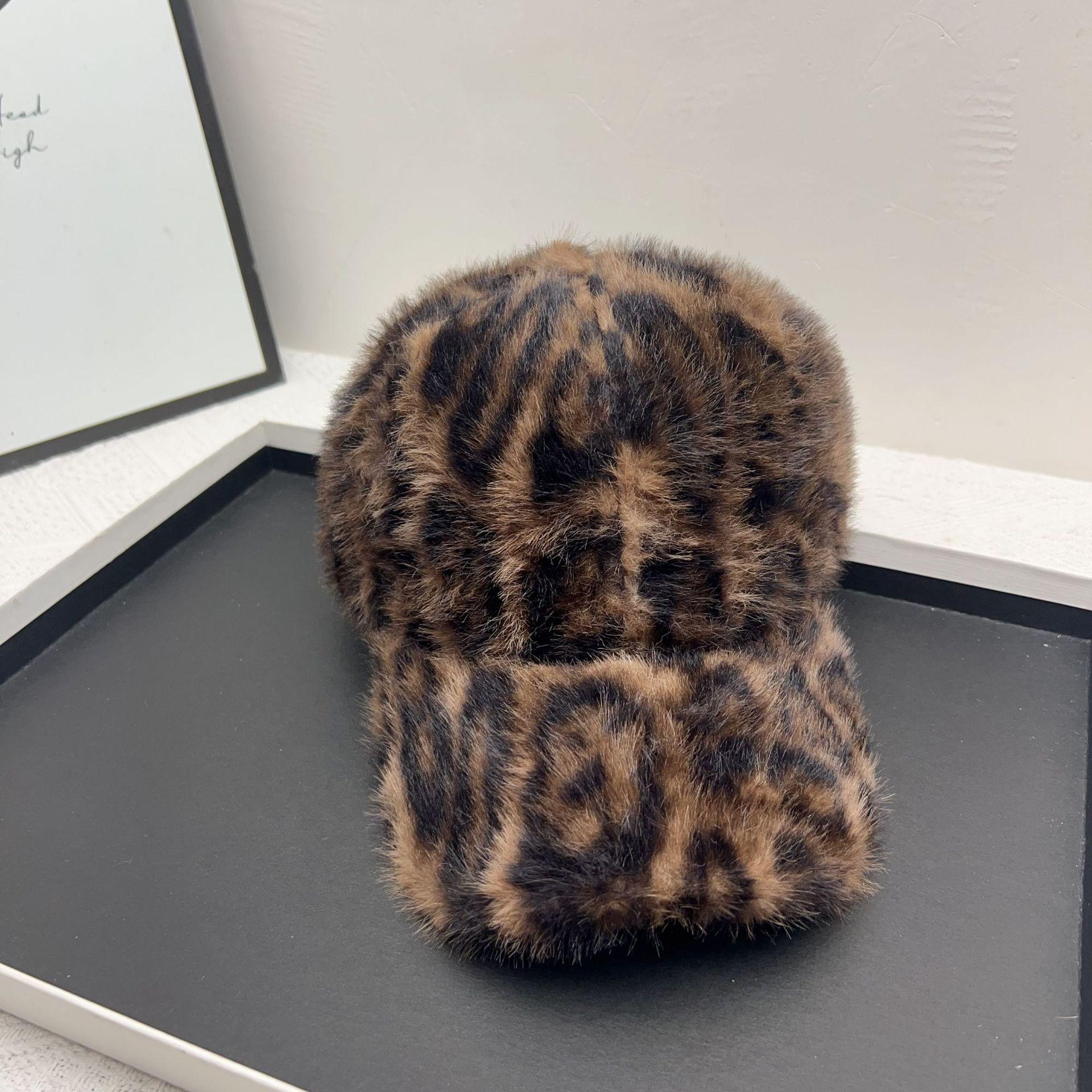 

Leopard Baseball Cap Winter Hats for Women Plush Faux Fur Thickened Keep Warm Caps Women Outdoor Windproof Sunshade Vintage New One Size леопардовый