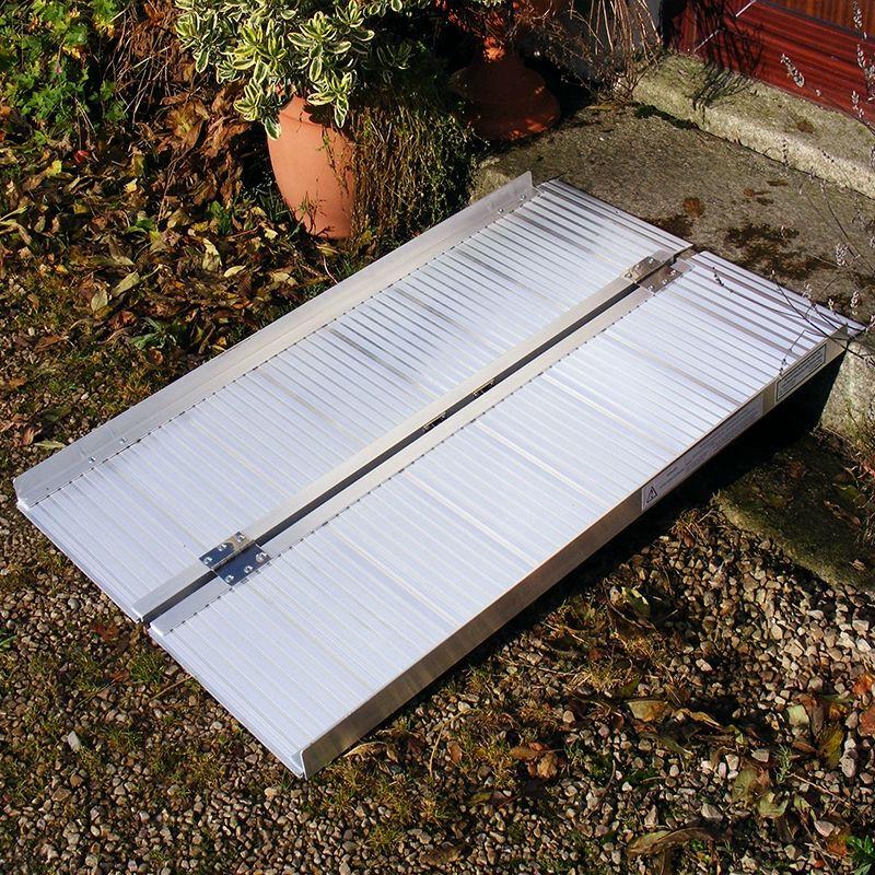 Portable Barrier-Free Access Ramp