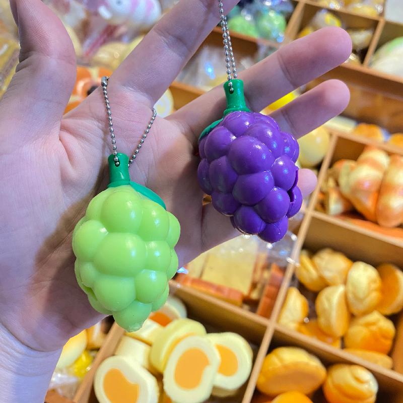 Scented Fruit Sunshine Rose Purple Grape Squeeze Kneading Toy Novelty Keychain Children Toy Creative Gift Irritation Sensory Toy