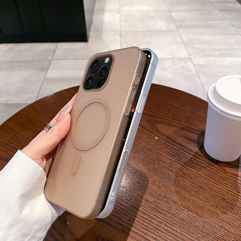 Applicable to iPhone17PROMAX mobile phone case, ice mist magnetic suction ultra-thin matte PC Apple 16E/15 hard defense 11/X