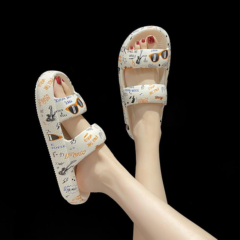 Vyrų ir moterų poros Vasaros storos dugno neslystančios minkštos apatinės grafiti šlepetės namų viduje, vieno žodžio šlepetės