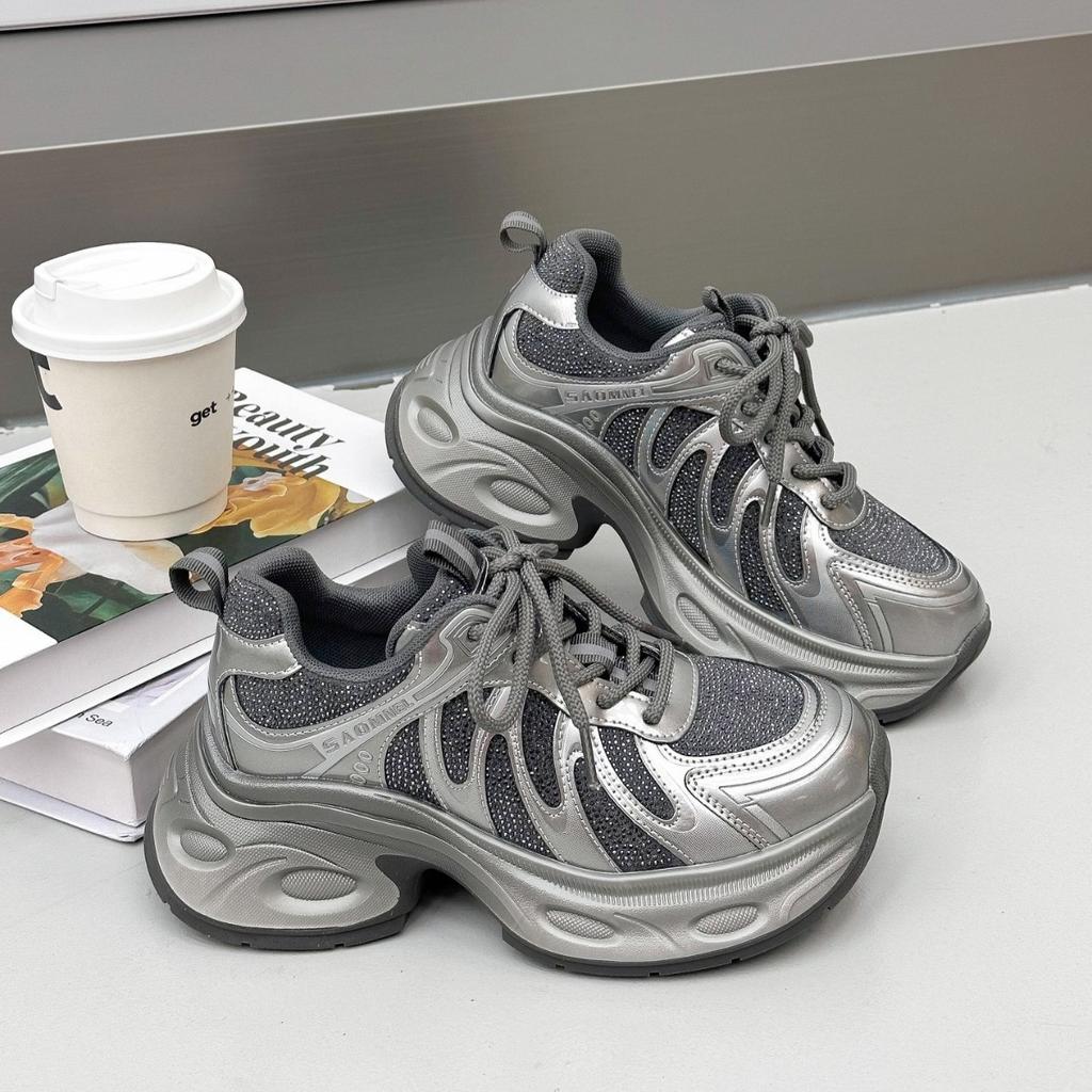 Daddy shoes girl 2025 new autumn leather platform fashion versatile casual sports shoes ins trendy shoes