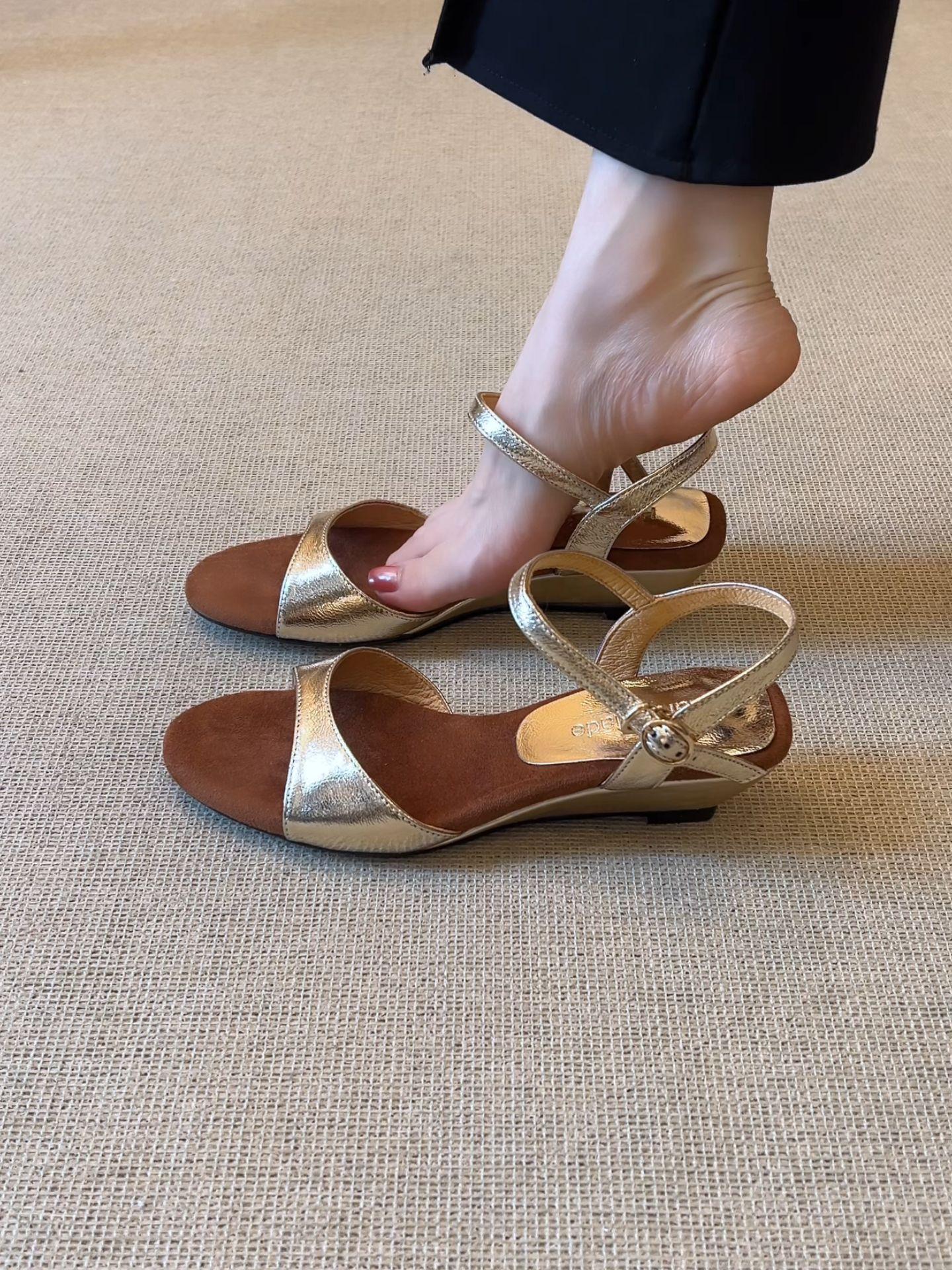 

Sheepskin version~ New high-end word with simple skirt temperament sandals women s summer slope heel retro Roman shoes 40