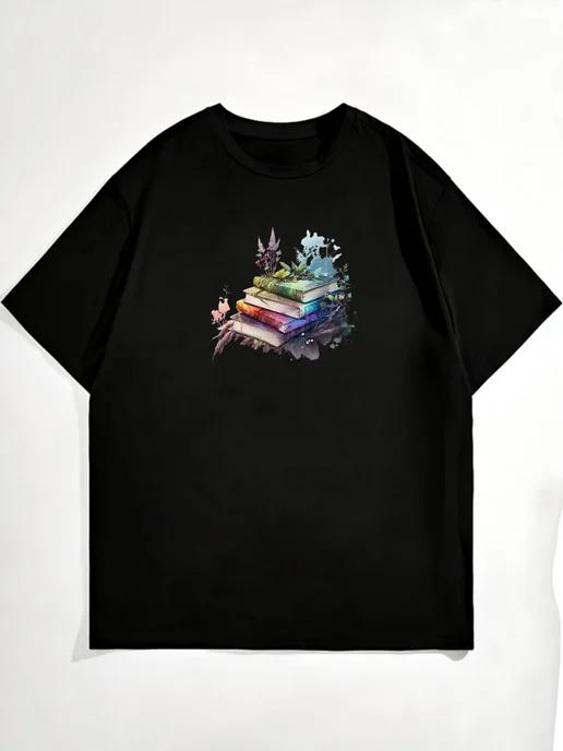Oversized T-shirt with a book print M