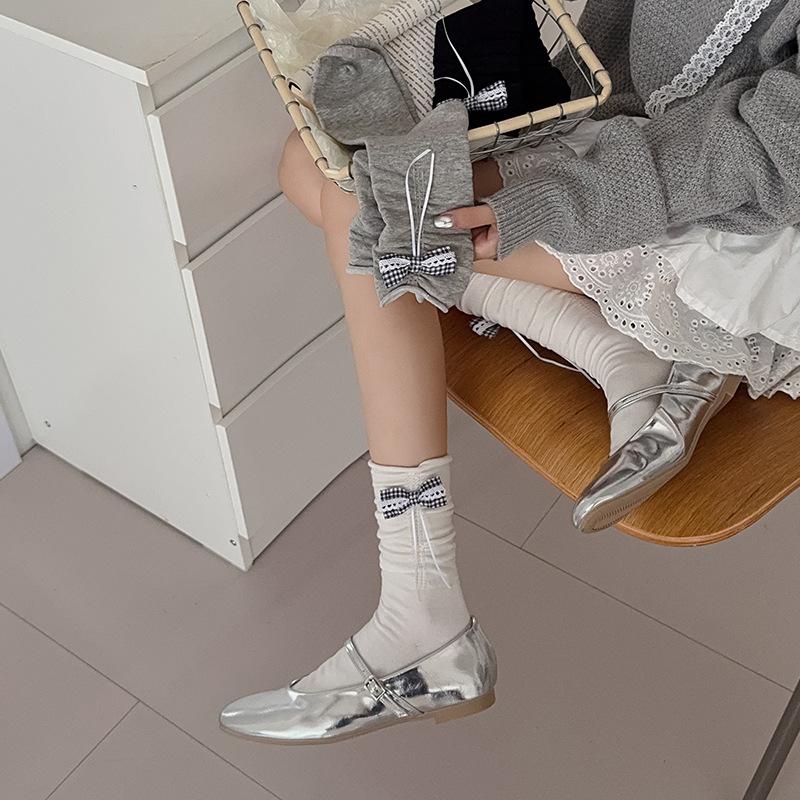 Damen Frühling und Herbst Süße Spitze Gitter Schleife Plissiert Gerollter Rand Ballett Wind Trommel Stapelsocken