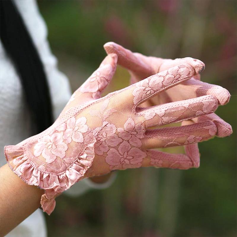 

1 пара кружевных коротких перчаток с защитой от УФ-лучей, легкие, эластичные, дышащие, противоскользящие, сенсорные, кружевные перчатки 23,5 см