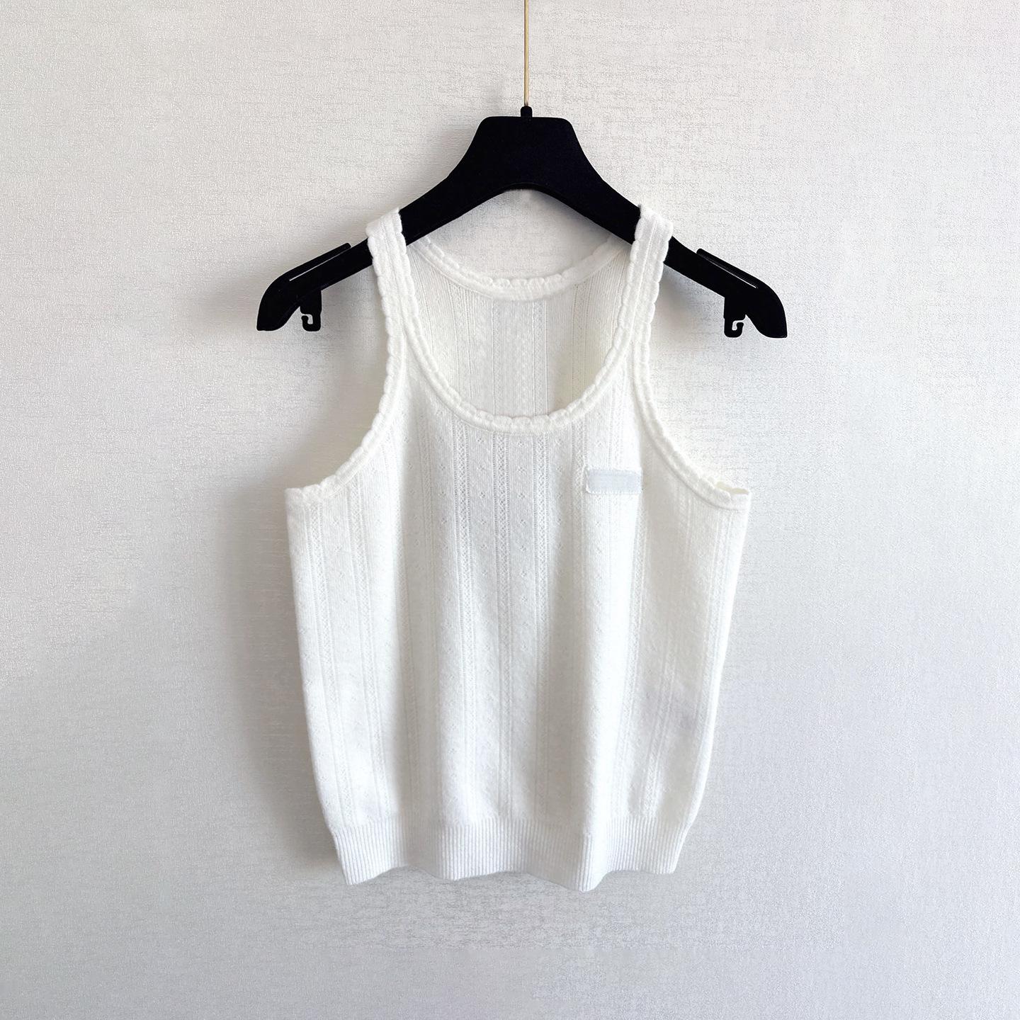 Women s Stylish Slim-Fit V-Neck Knitted Camisole Top - White Sleeveless Vest S белый