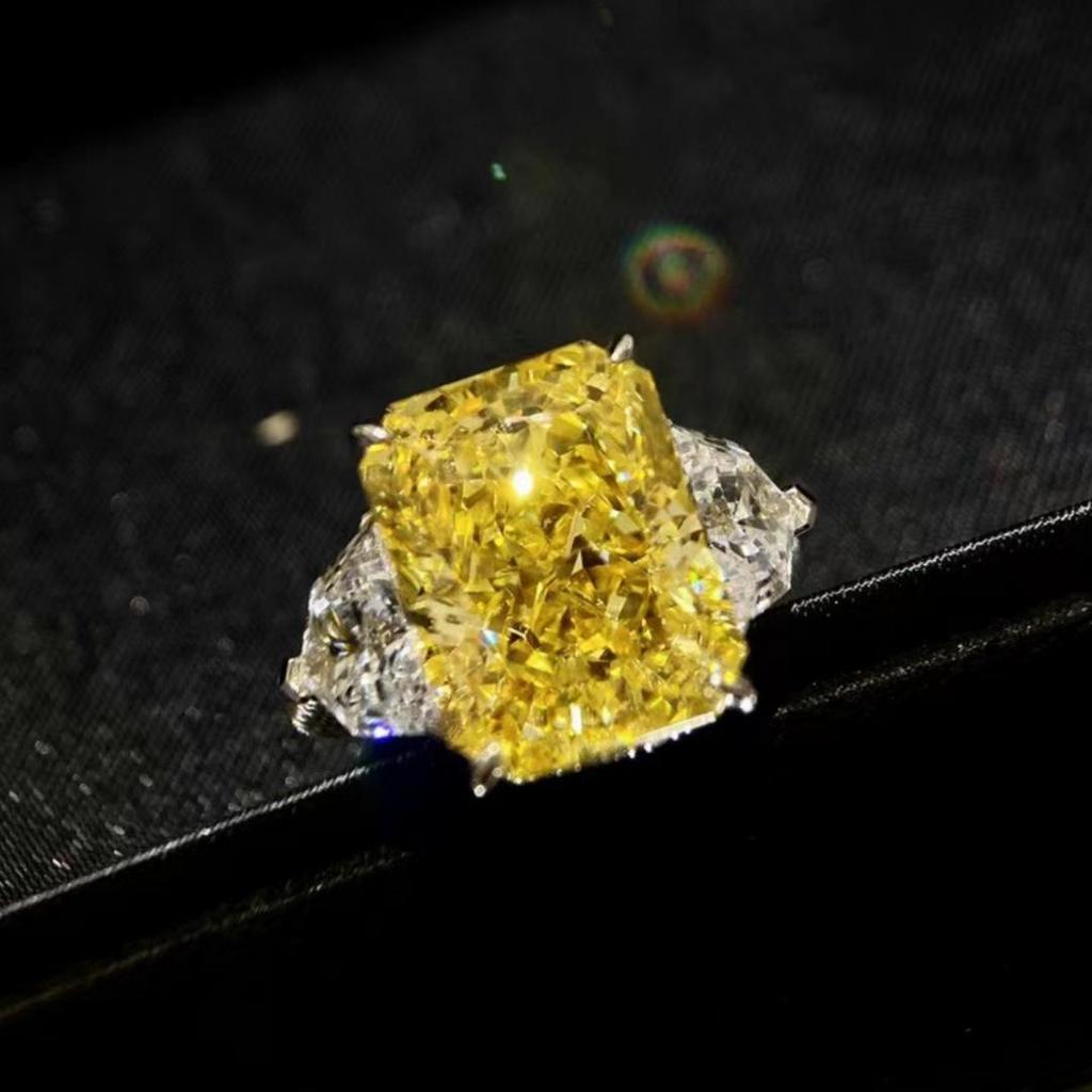 Exaggerated Yellow Diamond Square Sugar Ring Women’s 11 Carat 5A High Carbon Diamond Inlaid 925 Silver.