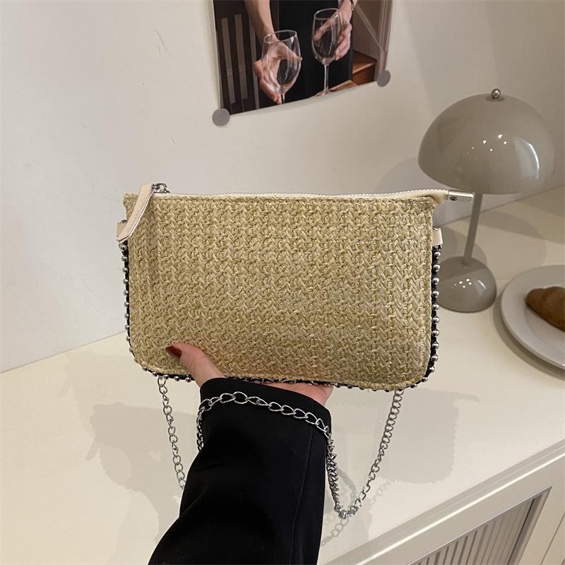 Fashion Woven Single Shoulder Foreign Style Solid Color Clutch Bag 2025 New Retro Fresh Underarm Texture Chain Messenger Bag