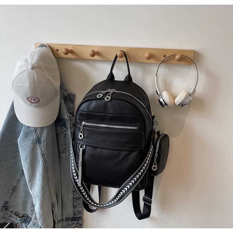 Backpack Women's Simple New Fashion Daily Versatile Trend Large Capacity Leisure Travel Backpack