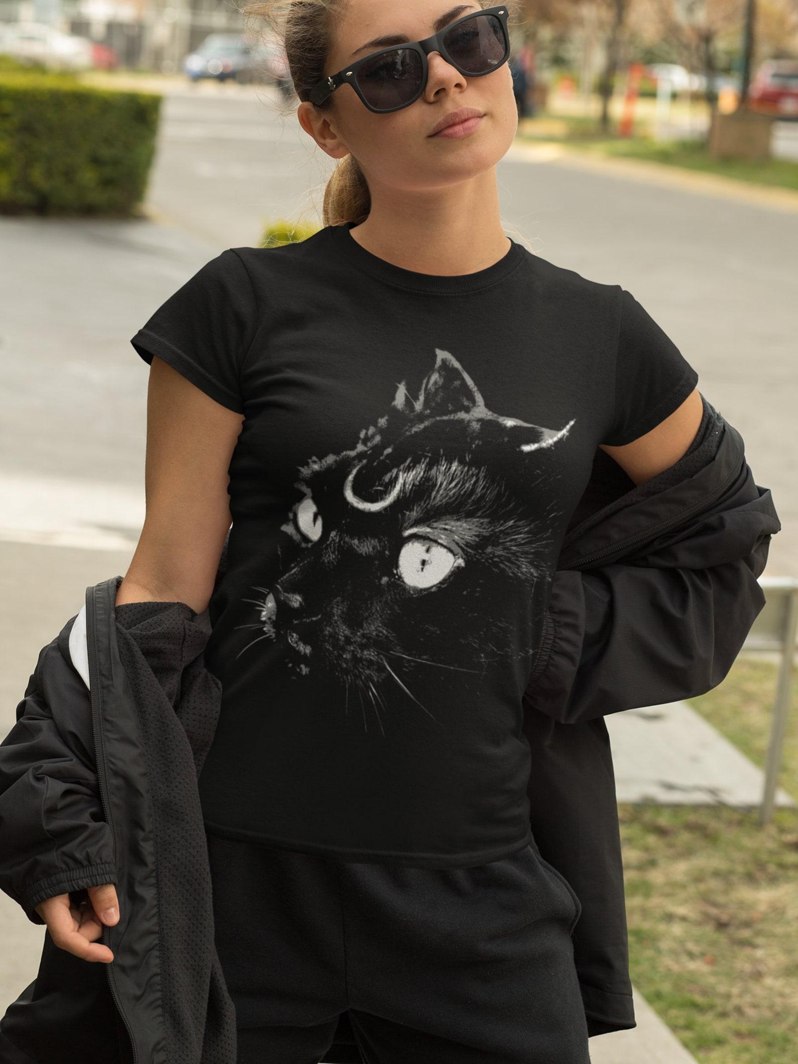 Sacred Black Cat T-shirt: Gothic Unisex Style S