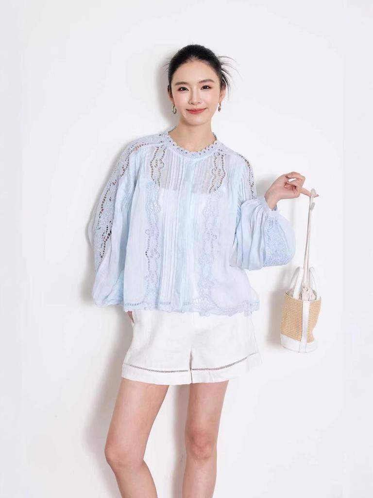 2026 Spring French White Lace Shirt with Loose Lantern Sleeves and Hollow Embroidery