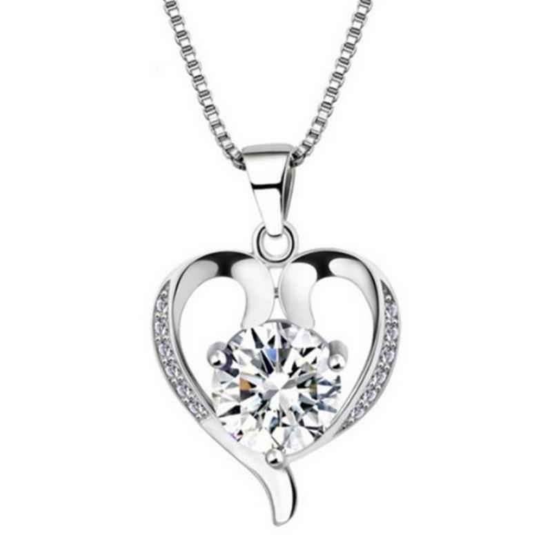 

Корейское милое ожерелье с бриллиантовым сердечком