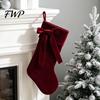 Weihnachtsdekoration für den Innenbereich 19 Zoll Samt-Weihnachtsstrumpf mit Schleife, Weicher Großer Kamin-Hänge-Süßigkeiten-Geschenkehalter Socke Plüschbündchen für Kaminsims, Feiertag