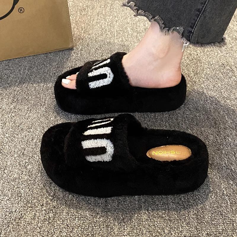 Thick-soled Mao Mao slippers for women to wear 2025 autumn and winter new cotton mop height increase small fashionable versatile Mao Mao shoes