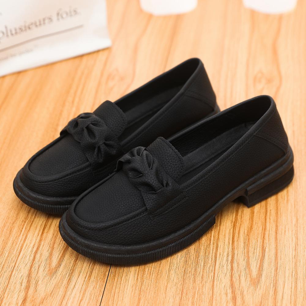 

Foreign trade women s shoes loafers spring casual leather surface comfortable and fashionable versatile flat shoes soft sole women s small leat 36