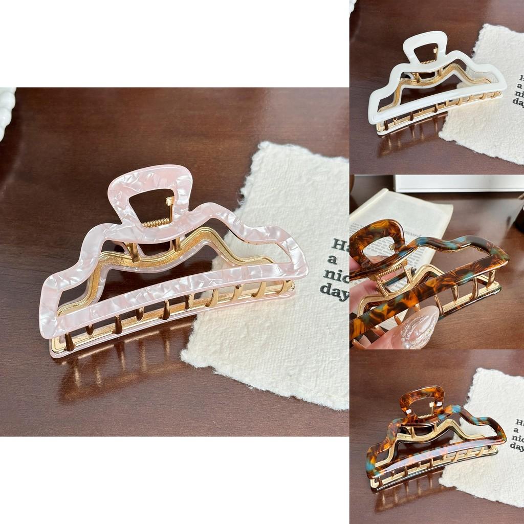 Fashion-forward Hair Claw Clip Featuring Elegant Lines For Effortless Style In Multiple Color Options