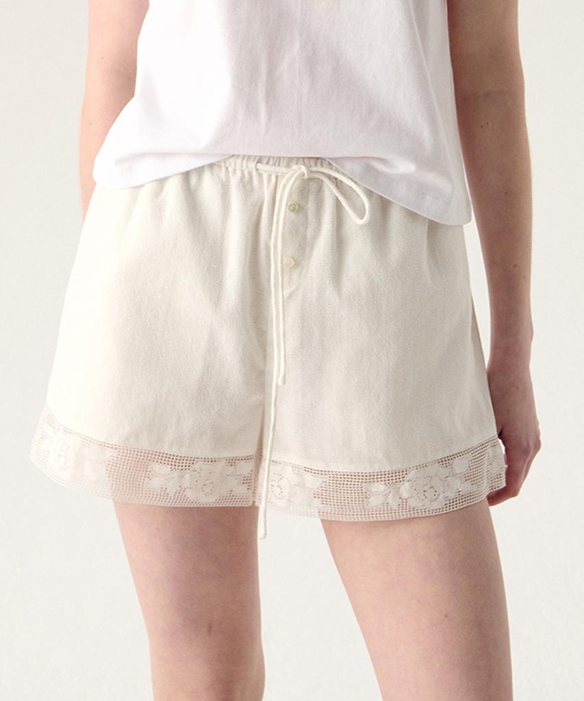 TTUDEMENT French Lace Shorts Ivory