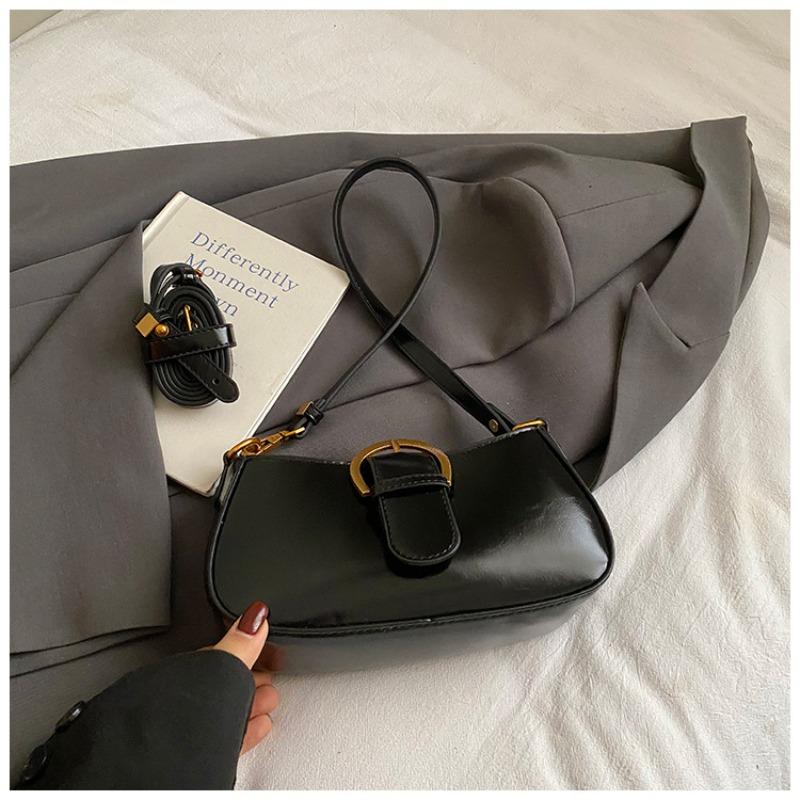 Niche retro Korean version underarm bag women's autumn new high-value fashion simple shoulder small bag
