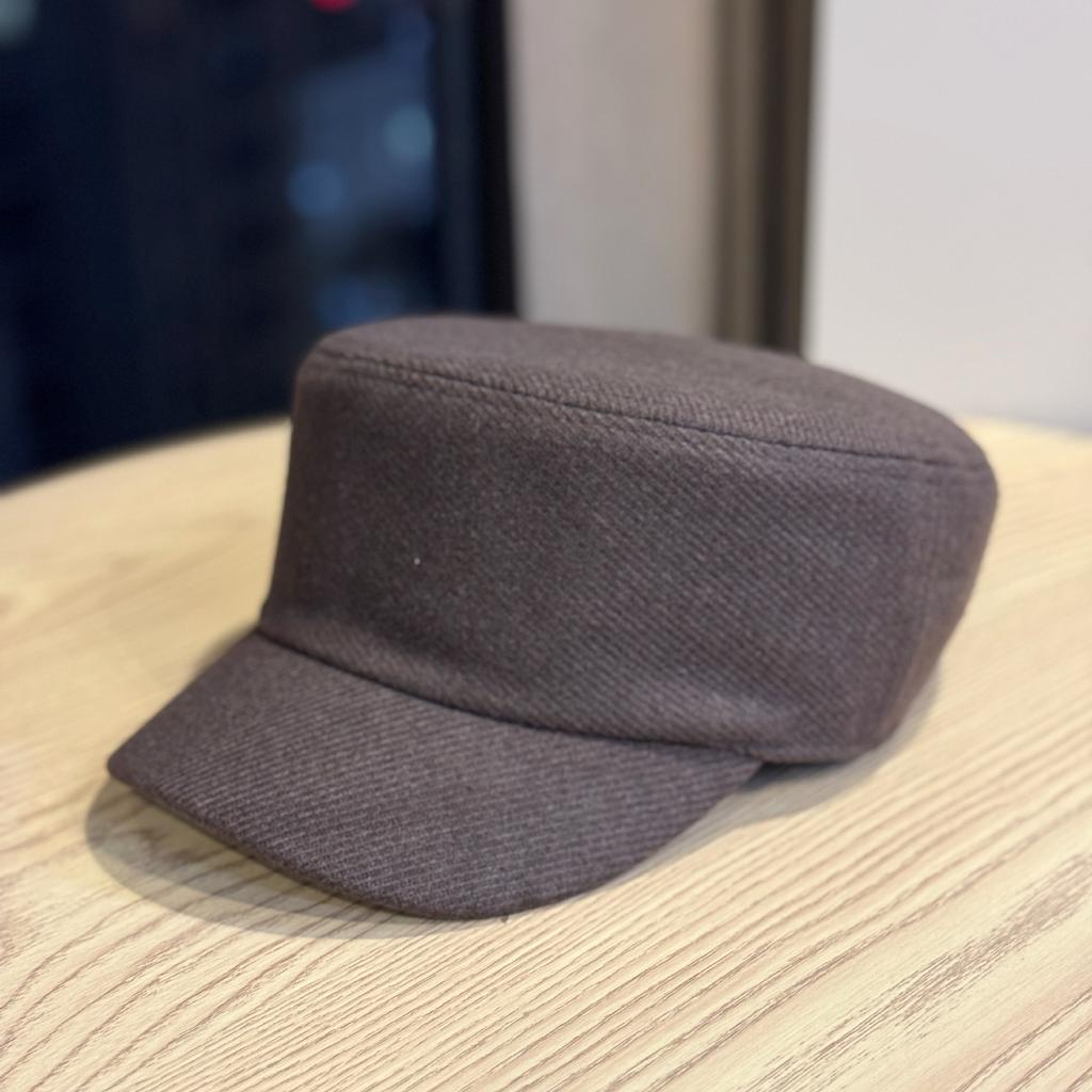 New Korean Style Solid Color Flat Top Equestrian Hat for Women in Autumn and Winter Fashionable and Warm Everyday Versatile Cap