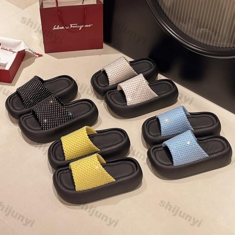 Women's Shoes 2025 New Outdoor Breathable One Word Platform Slippers Height Increase Comfortable Non Slip Beach Sandals