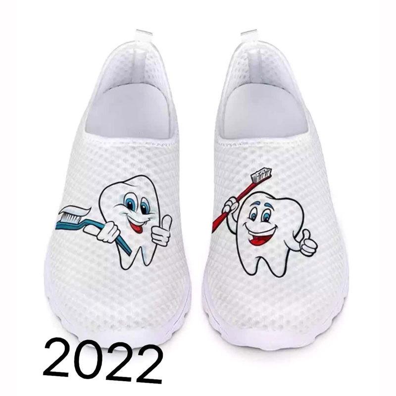 Breathable Mesh Nurse Shoes Women Fashion Print Soft Sole Platform Sneakers Woman Slip-on Non-slip Casual Sports Shoes
