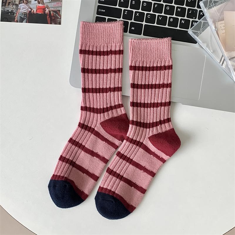 

Модні жіночі шкарпетки, бавовна, осінь, зима, теплі різнокольорові шкарпетки в смужку, жіночі повсякденні ретро, ​​довгі вільні шкарпетки для дівчаток у підлогу One Size