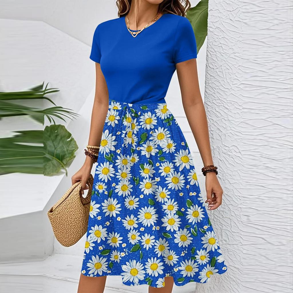 Damekleskjole med belte, avslappet mote, blomsterprint, korte ermer, rund hals, elegant