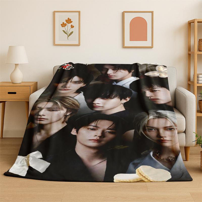 Kpop Stray Kids Musik Star Flanelldecke Weiche Warme Überwurfdecke für Schlafzimmer Wohnzimmer Bett Reise Camping Picknick Geschenk