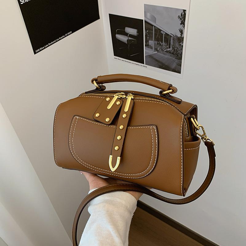 Bag Women's New Shoulder Messenger Bag Versatile Portable Small Square Bag
