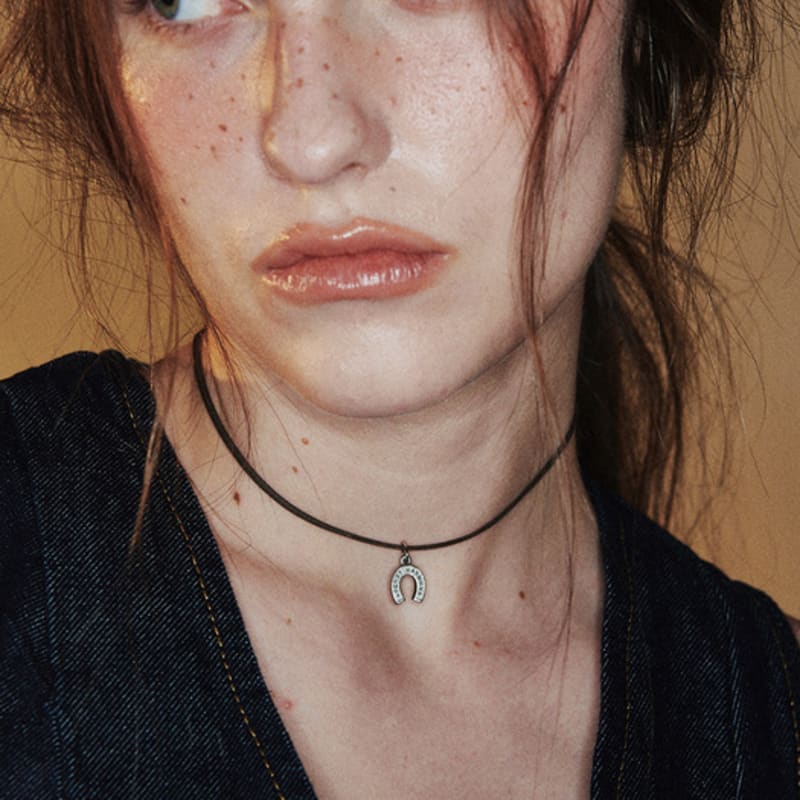 

August Harmony Horseshoe Brushed Leather Choker One