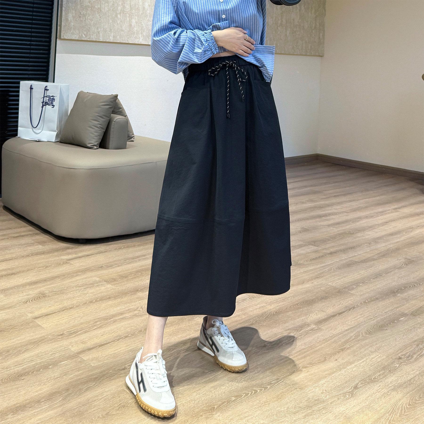 

Zeda Jiayi Miu Anti-Wrinkle Lantern Midi Skirt with Large Pockets - Lightweight, Flattering, Casual Mountain Style Medium