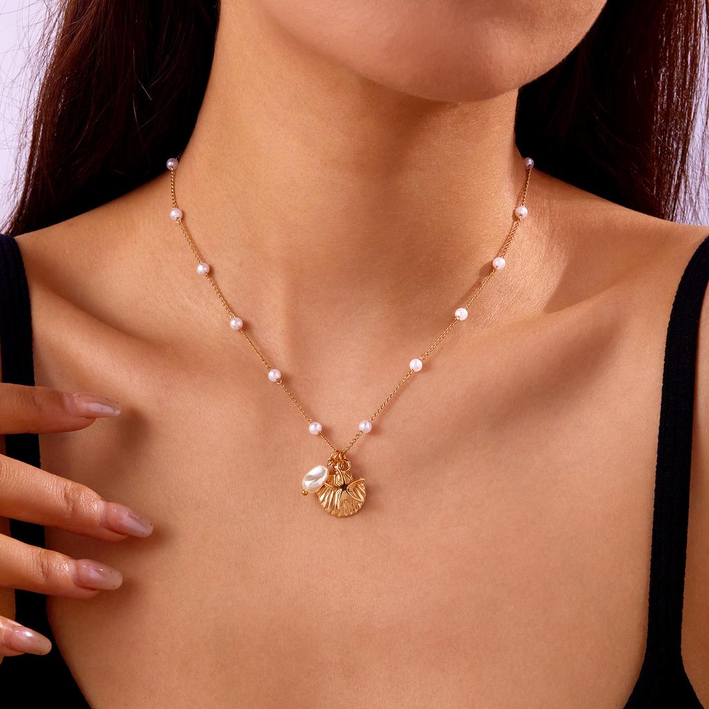 Trendy Lucky Boho Gold Color Shell Imitation Pearl Pendant Necklace For Women Geometric Round Charm Clavicle Chain Jewelry