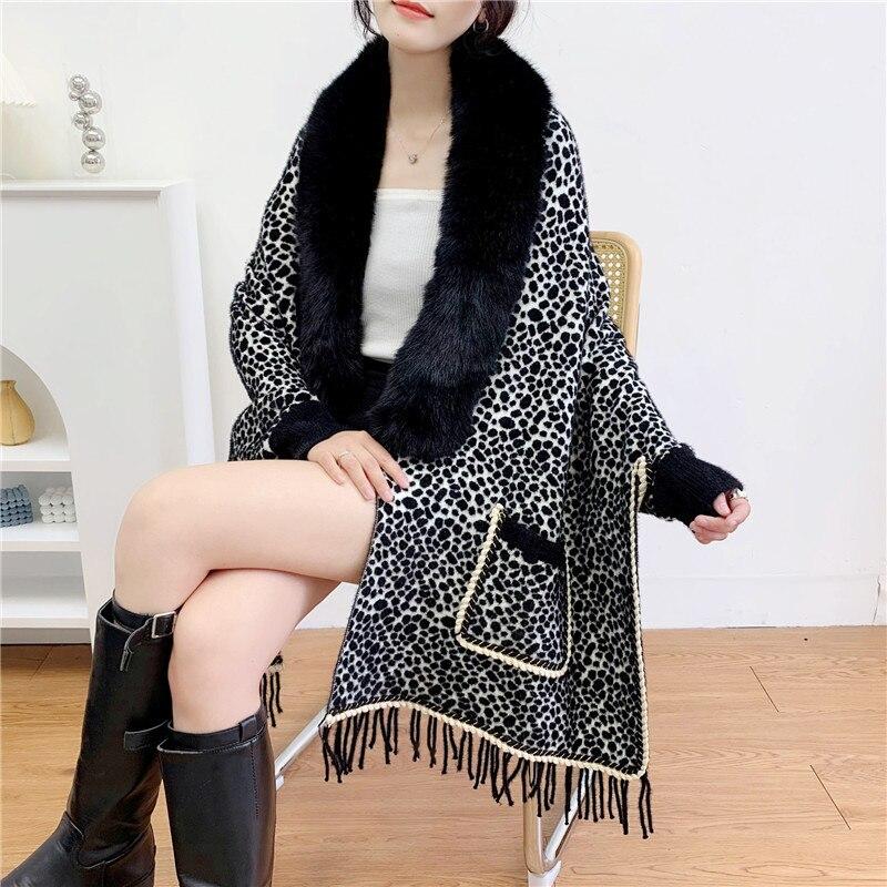 

2022 Женская вязаная свободная накидка с меховым воротником, зимняя теплая пончо из искусственного норкового бархата с рукавами «летучая мышь», кардиган, трикотажное пальто с карманом One Size