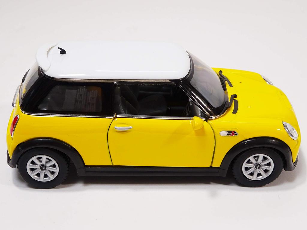 Kinsmart Mini Cooper S Yellow scale diecast model car KT5059 1/28