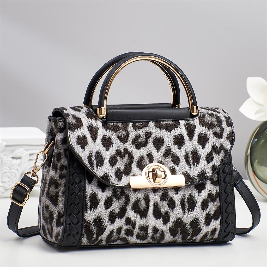 New Leopard Print Women's Crossbody Bag Fashion All-Match High-End Texture Small Square Bag