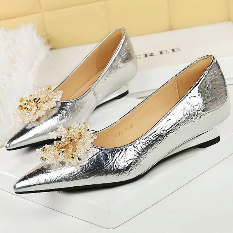 

BIGTREE Shoes Women Wedges Metal Decoration Wedding shoes Rhinestone Pointed Low heel Ladies shoes Luxury banquet shoes Fashion 35