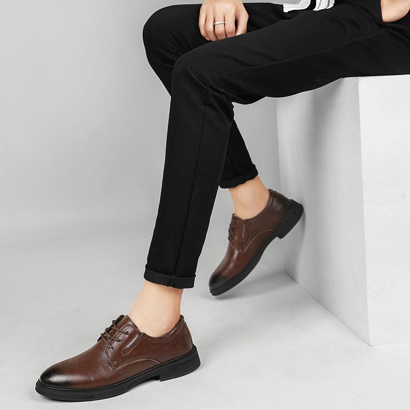 Large Size Men's Casual Pointed British Brock Leather Small Leather Shoes