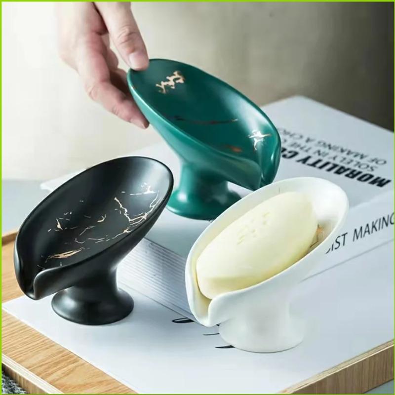 1PC Ceramic Leay Shower Soap Holder Bathroom and kitchen Supplies Leaf Shape Box Water Guide Hole Dish Storage Plate