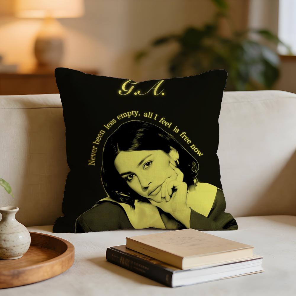 Singer GGracie Abrams Cushion Cover Short plush pillowcase for bed sofa carwashable