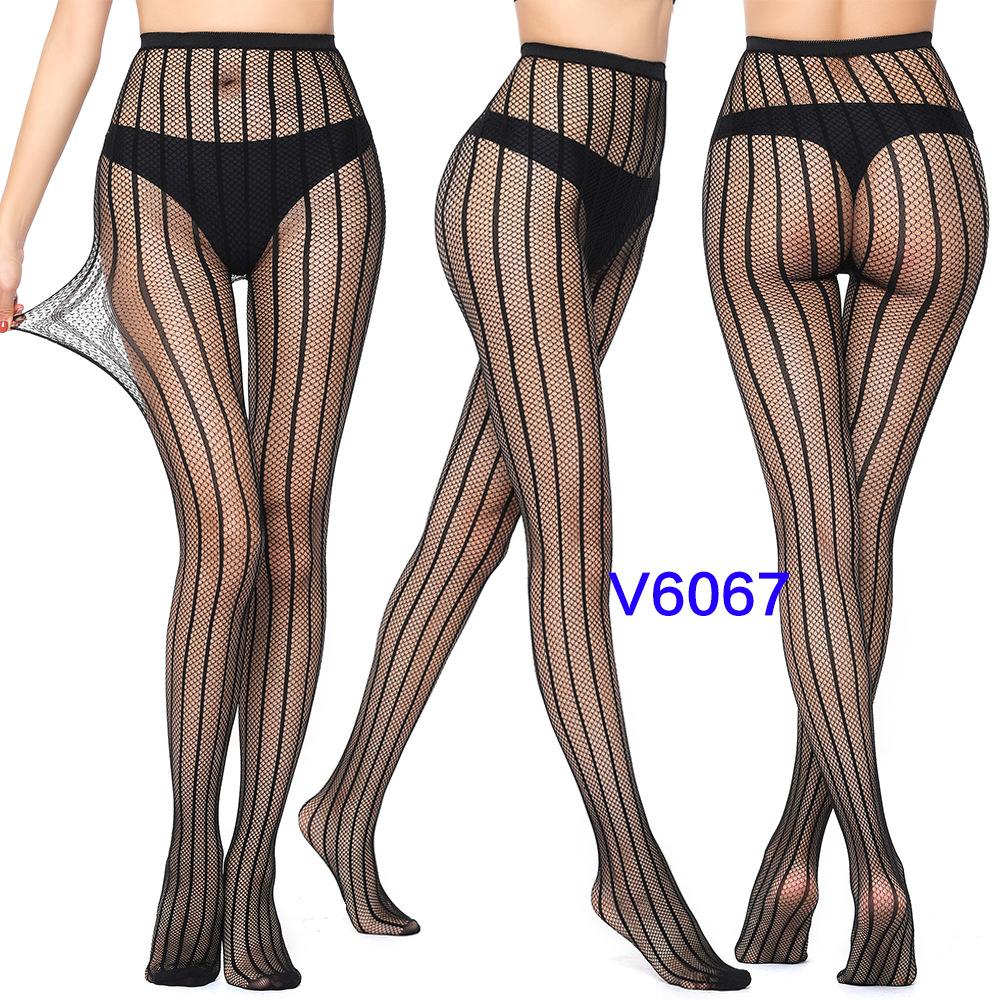 Warp Knitted Seamless Trend Jacquard Fishing Net Socks, Little Love Tiger Pattern Grid Black Stockings