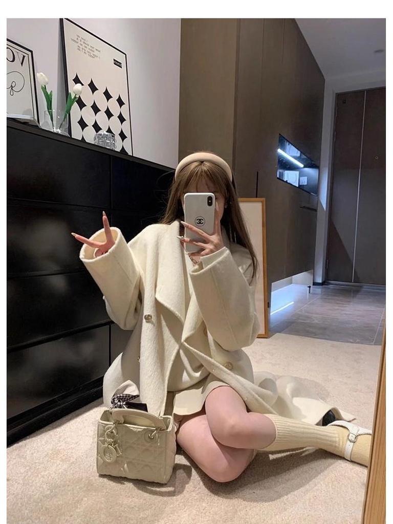 2026 Autumn/Winter Women's High-End Oatmeal Wool Coat - Korean Style, Loose Fit, Petite